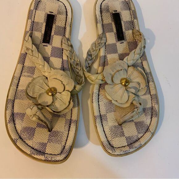 LOUIS VUITTON Azur Damier Flower Thames Thong Sandals Size 36 6 - Picture 1 of 8